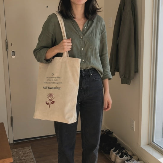 Still Blooming tote bag - customer video