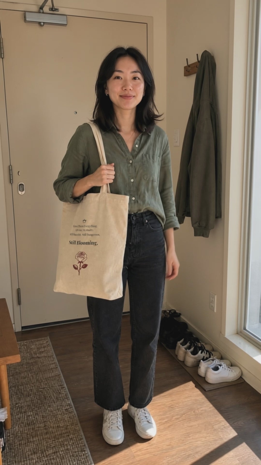 Still Blooming tote bag - customer video